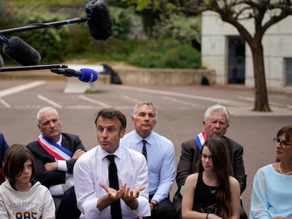 Emmanuel Macron, el jueves durante una visita a una escuela en Ganges, en el sur de Francia.