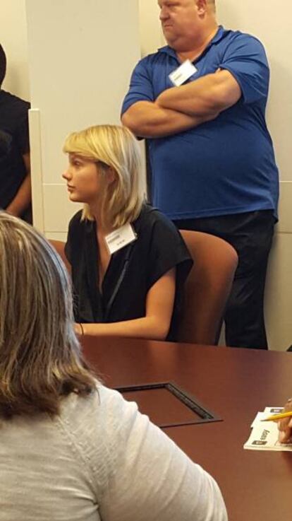 Taylor Swift durante el proceso de selección del jurado, en Nashville.