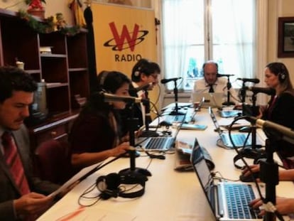 Algunos redactores de la emisora de radio colombiana.