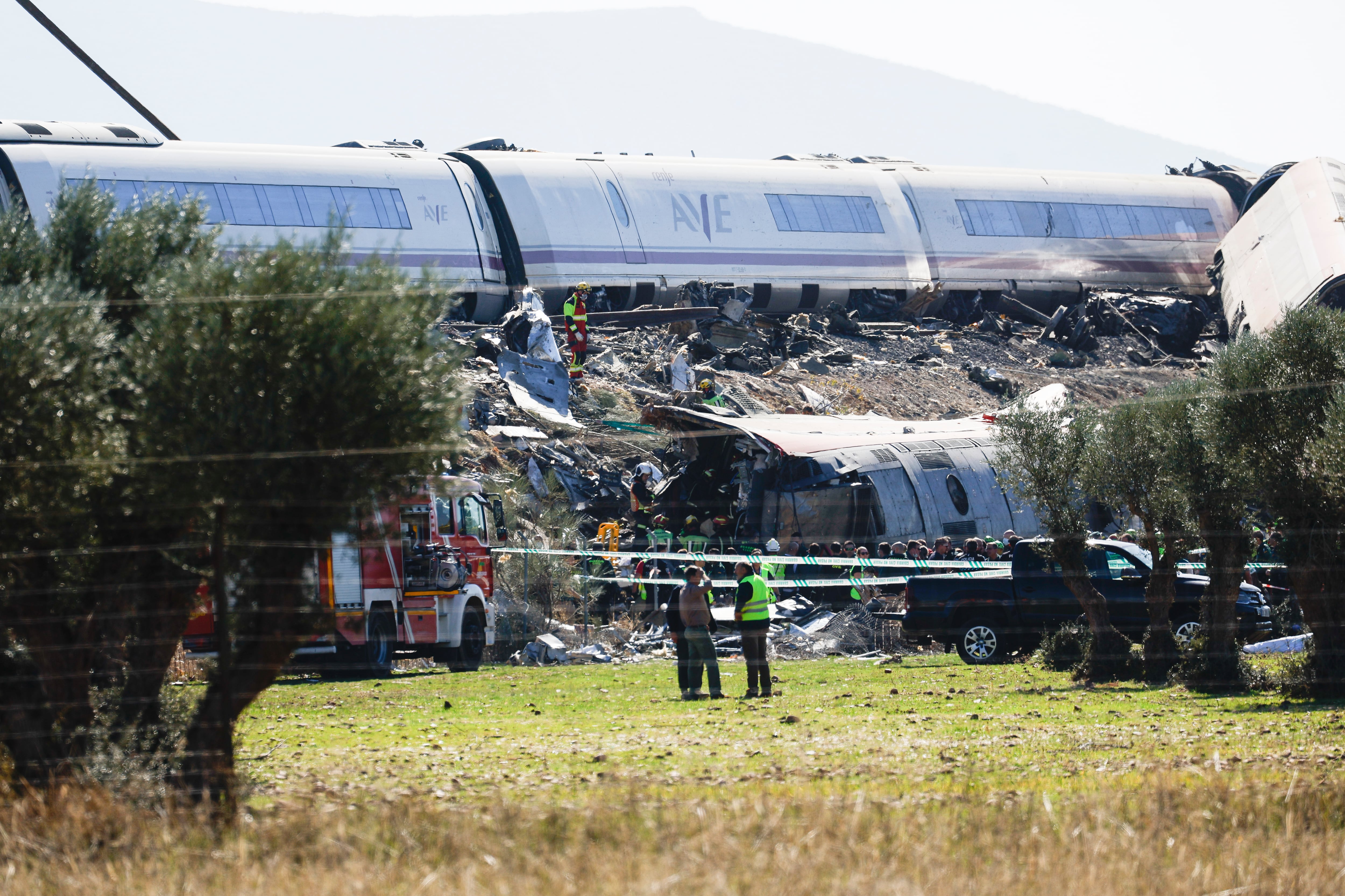 El accidente de dos trenes de alta velocidad en Toledo, en imágenes