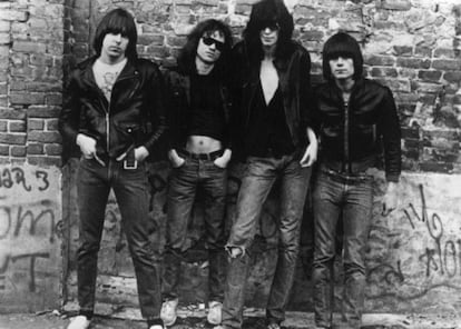 Ramones.