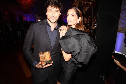 Andrés Velencoso, que recogió el premio ICON de moda, y Eugenia Silva. Pincha en la imagen para ver al resto de invitados.