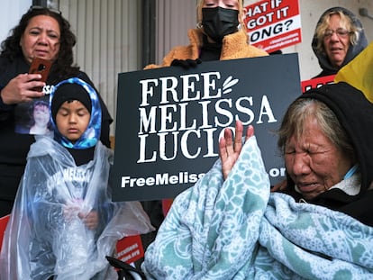 Familiares de Melissa Lucio piden que se suspenda su ejecución, el pasado 7 de febrero, en la Corte Administrativa de Brownsville, Texas.