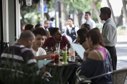 La gran cantidad de bares y caf&eacute;s a lo largo de avenida &Aacute;msterdam hacen de la zona un corredor comercial muy apreciado.