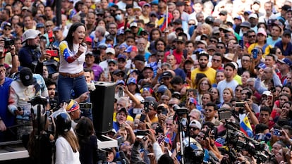 La opositora venezolana María Corina Machado, minutos antes de que fuera detenida, este jueves en Caracas, Venezuela.