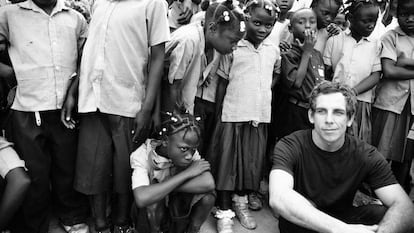El actor Ben Stiller, en una campaña de Omaze para recaudar fondos para apoyar la educación de los niños en el mundo.