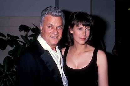 Tony Curtis and his daughter Jamie Lee Curtis in 1989.