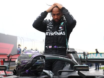 Lewis Hamilton celebra su séptimo Mundial de Fórmula 1 tras ganar este domingo el Gran Premio de Turquía.