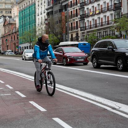 DVD 1049 (15/04/21) Ciclistas por Madrid. Foto: David G. Folgueiras