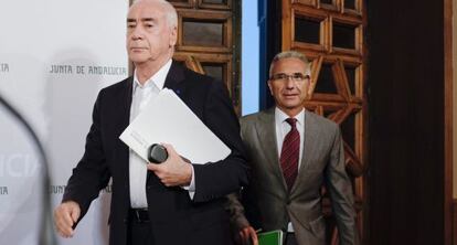 El consejero Luciano Alonso y el portavoz Miguel Ángel Vázquez.