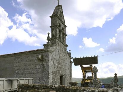 Las palas remueven lápidas centenarias en Ourense.