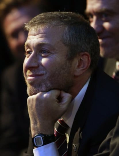 Roman Abramovich, presidente del Chelsea, el equipo que más se gastó en salarios en la temporada 2010/2011, en una foto de archivo.