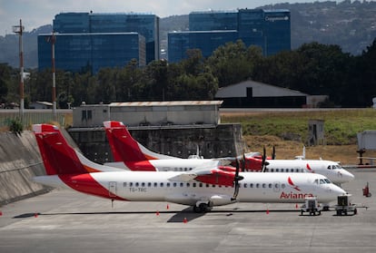 Aviões da Avianca estacionados no aeroporto La Aurora, na Cidade da Guatemala.