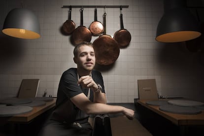 El chef V&iacute;ctor en su restaurante Membibre.