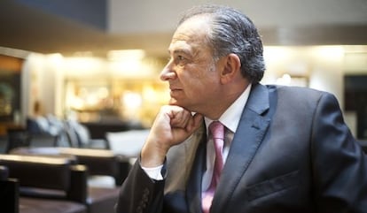 El general Naranjo, durante la entrevista.