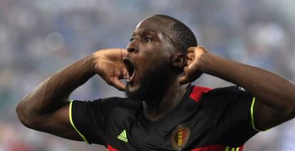 Romelu Lukaku celebra el gol de la victoria de Bélgica en Atenas.