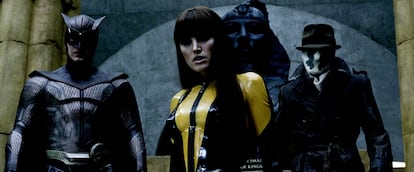 PATRICK WILSON as Nite Owl II, MALIN AKERMAN as Silk Spectre II and JACKIE EARLE HALEY as Rorschach in Warner Bros. Pictures and Paramount Pictures action/sci-fi Watchmen.
PHOTOGRAPHS TO BE USED SOLELY FOR ADVERTISING, PROMOTION, PUBLICITY OR REVIEWS OF THIS SPECIFIC MOTION PICTURE AND TO REMAIN THE PROPERTY OF THE STUDIO. NOT FOR SALE OR REDISTRIBUTION.