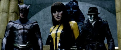 PATRICK WILSON as Nite Owl II, MALIN AKERMAN as Silk Spectre II and JACKIE EARLE HALEY as Rorschach in Warner Bros. Pictures and Paramount Pictures action/sci-fi Watchmen.
PHOTOGRAPHS TO BE USED SOLELY FOR ADVERTISING, PROMOTION, PUBLICITY OR REVIEWS OF THIS SPECIFIC MOTION PICTURE AND TO REMAIN THE PROPERTY OF THE STUDIO. NOT FOR SALE OR REDISTRIBUTION.