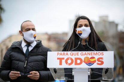 La presidenta de Ciudadanos, Inés Arrimadas, junto con el eurodiputado Jordi Cañas, en Barcelona.