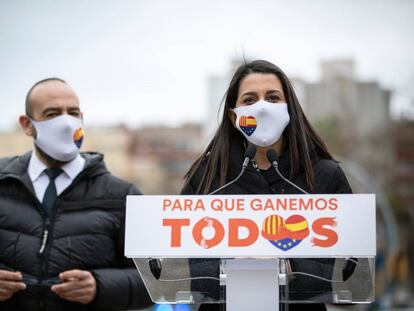 La presidenta de Ciudadanos, Inés Arrimadas, junto con el eurodiputado Jordi Cañas, en Barcelona.