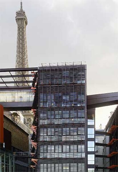 Dos vistas del exterior del nuevo Museo del Quai Branly de París.