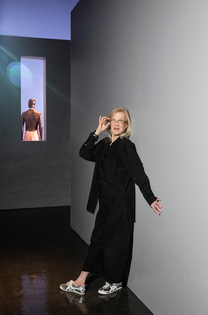 Valerie Steele, comisaria de la exposición 'Dress, Dreams, and Desire: Fashion and Psychoanalysis' en el Museo del FIT de Nueva York