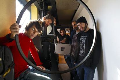 Los integrantes de The Right Ons, en su local de ensayo madrileño, el pasado miércoles