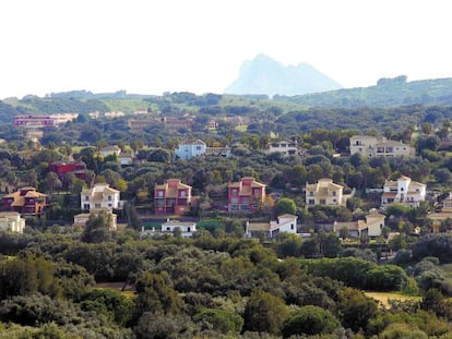 Viviendas en una urbanizaci&oacute;n en Sotogrande (C&aacute;diz).