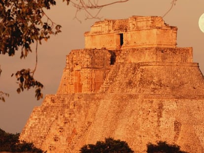 Pirámide del Adivino, en Uxmal (Yucatán).