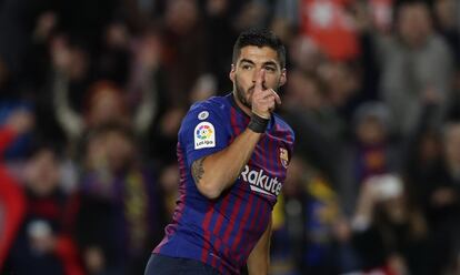 Luis Suárez celebrando su gol.