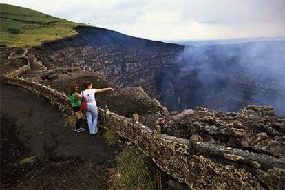 A 23 kilómetros de Masaya capital se encuentra el Parque Nacional del Volcán Masaya. En la foto, el cráter Santiago.