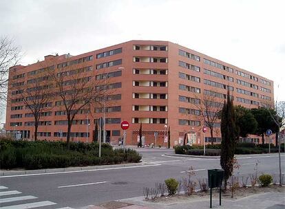 Bloque de viviendas de protección oficial promovido por la EMVS en el Ensanche de Vallecas.