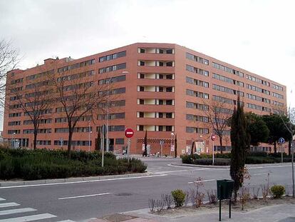 Bloque de viviendas de protección oficial promovido por la EMVS en el Ensanche de Vallecas.