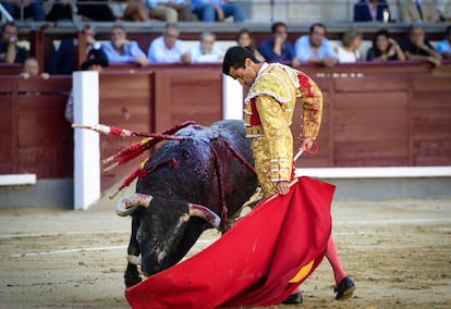 Rafael de Julia, al natural, en el primero de la tarde.