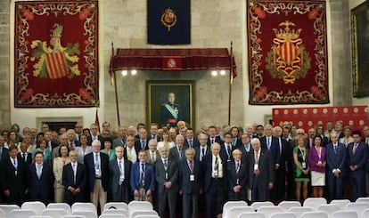 Los miembros del jurado de los premios Rey Jaime en el sal&oacute;n del Trono del Convento de Santo Domingo.