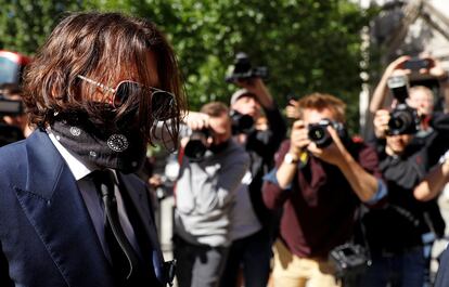 Johnny Depp llega a los juzgados de Londres, este martes.