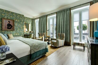La 'suite' Kipling, la habitación dedicada al autor del 'Libro de la selva', en el hotel Brown's, en Londres (Inglaterra).