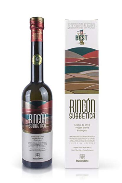 Rincón de la Subbética. Lo elabora la Sociedad Cooperativa Agrícola de Almazaras de la Subbética, creada en 2007. Se trata de un AOVE ecológico de cosecha temprana, un monovarietal hojiblanco con denominación de Priego (Córdoba). En nariz presenta un intenso aroma a frutado a aceituna verde y a la hierba recién cortada. Tiene una agradable entrada en boca, complejísimo en su conjunto.