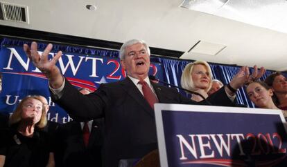 Newt Gingrich y su esposa, Callista,se dirige a sus seguidores tras la victoria en Carolina del Sur.