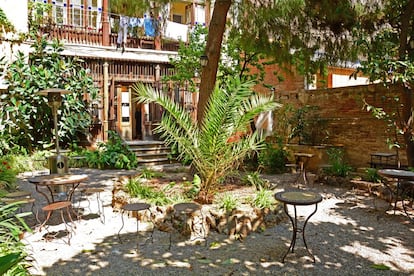 El jardí d'Olokuti, situat al barri de Gràcia.