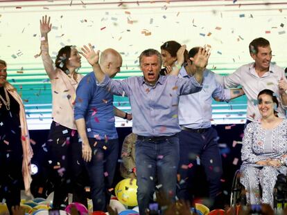 Mauricio Macri celebra el triomf de l'oficialisme en les eleccions legislatives a l'Argentina.