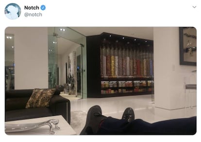 La casa de Marcus 'Notch' Persson cuenta con un lugar dedicado exclusivamente a las golosinas, los caramelos y los M&M’s.