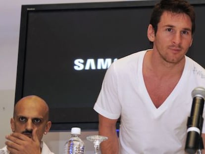 Messi (r) with Guillermo Marín in Panama in July 2013.