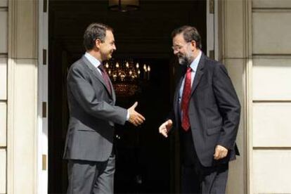 José Luis Rodríguez Zapatero recibió a Mariano Rajoy en el palacio de la Moncloa el 7 de septiembre.
