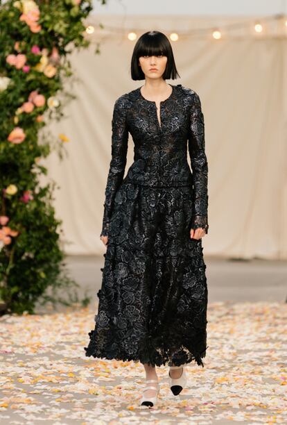 22_SPRING_SUMMER_2021_HAUTE_COUTURE_022