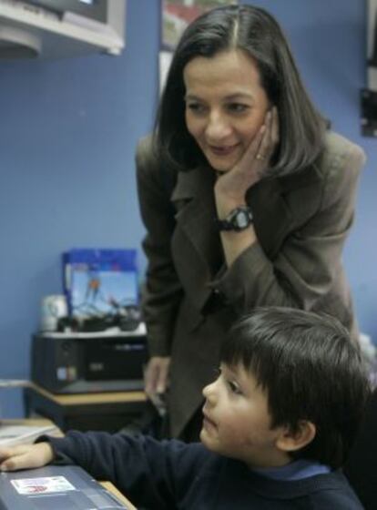 Clara Rojas y su hijo Emmanuel, hoy con ocho años, en julio de 2008.