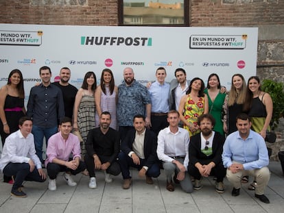 El equipo de ‘El HuffPost’, en la fiesta por su 11º aniversario celebrada este miércoles 28 de junio en la Fábrica de Tapices de Madrid.