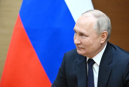 Vladimir Putin signs a bill revoking Russia’s ratification of CTBT