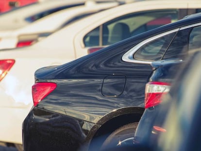 Las ventas de coches rebajan su caída en junio al 36,7%