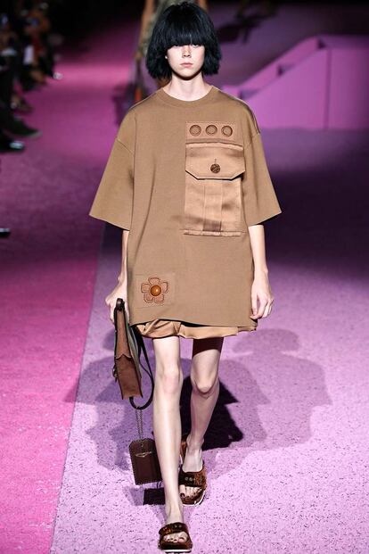 El uniforme militar de Marc Jacobs